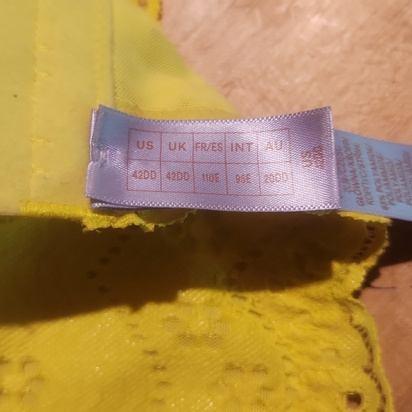Savage X yellow unlined bra 42dd gently used - Picture 3 of 4